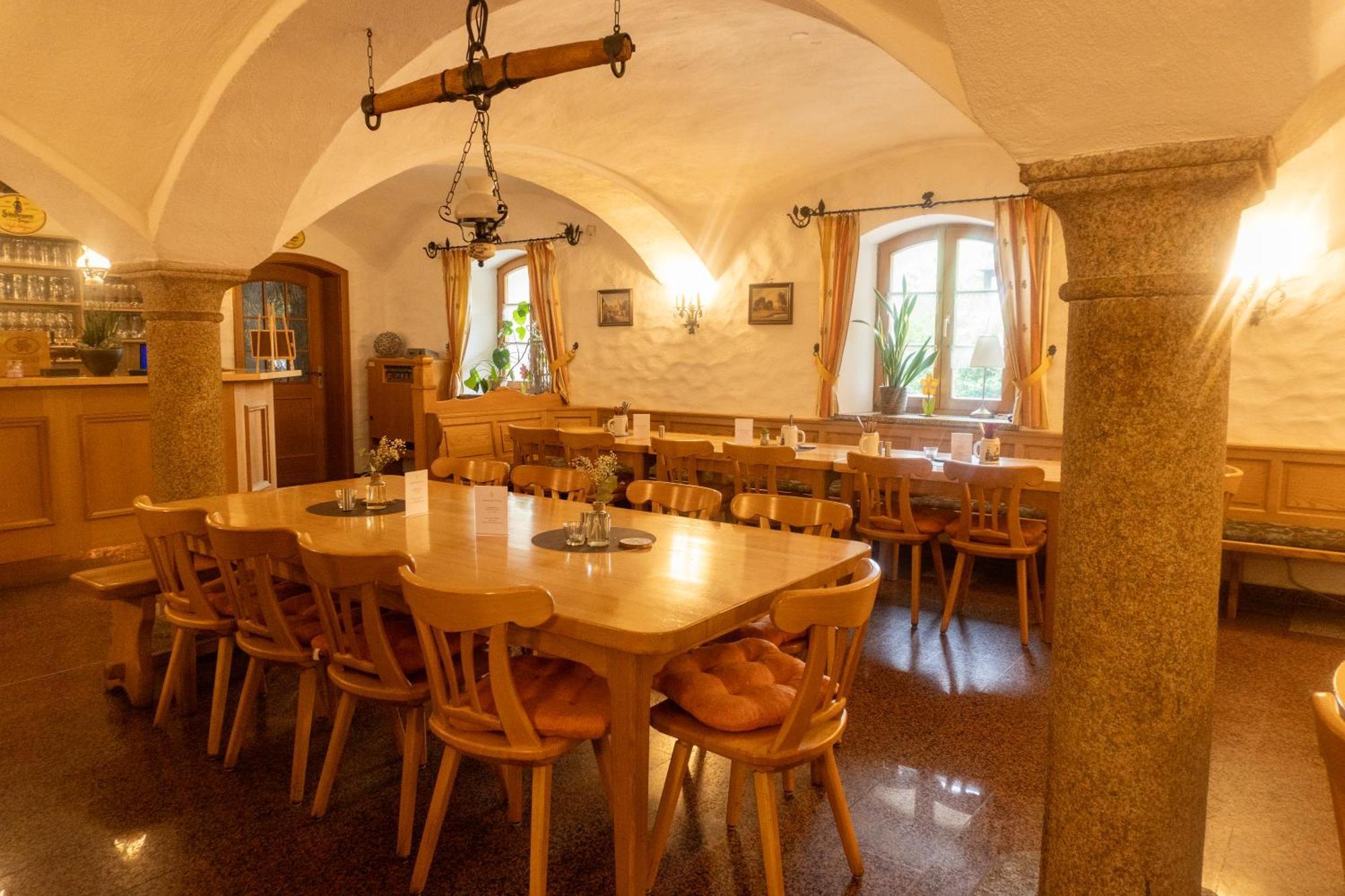 Landgasthof - Braukeller - Fattigau Oberkotzau Exterior foto